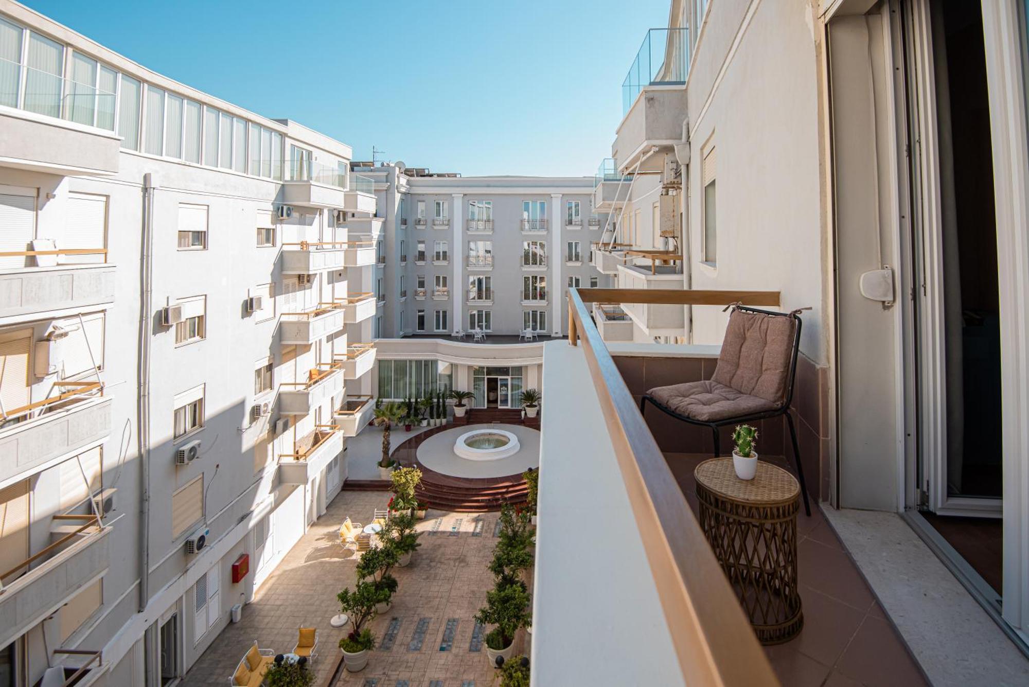 Vivi'S Seaside Apartment ドゥラス エクステリア 写真